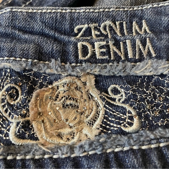 Zenim Thick Stitch Embroidered Medium Wash Denim Jeans Women’s Size 8 - Picture 13 of 15
